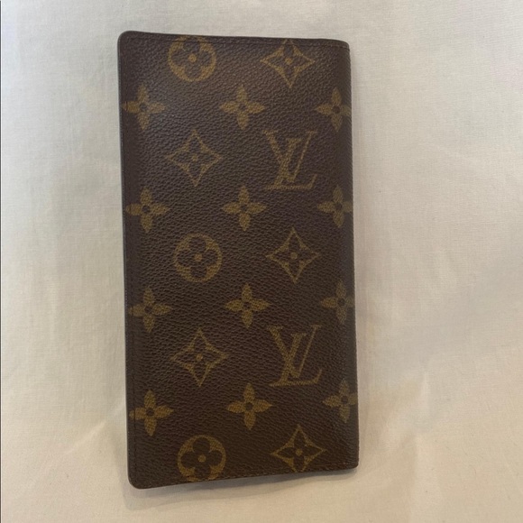 Louis Vuitton Monogram Cheque Book Organizer - Picture 3 of 9